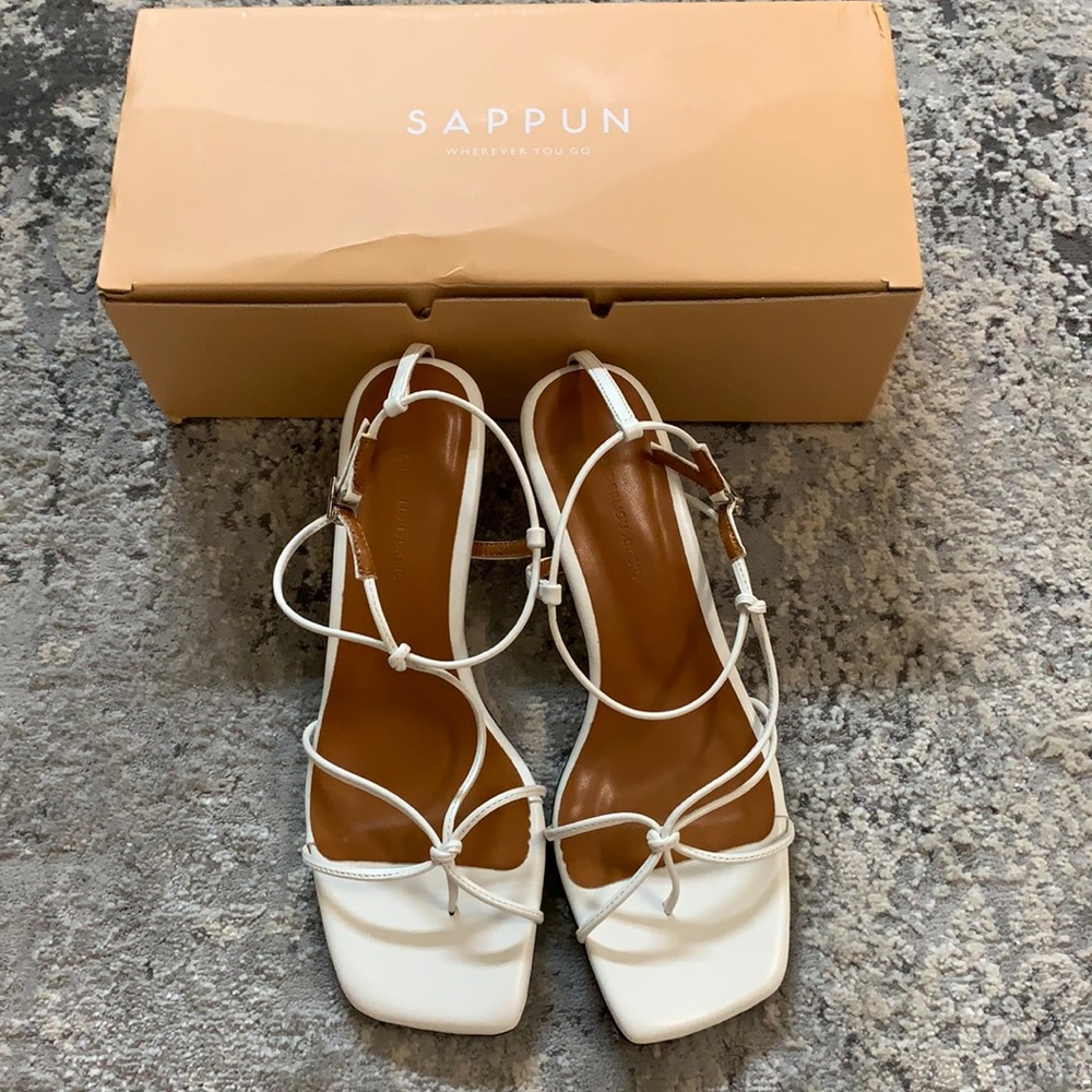 Sapping sandals